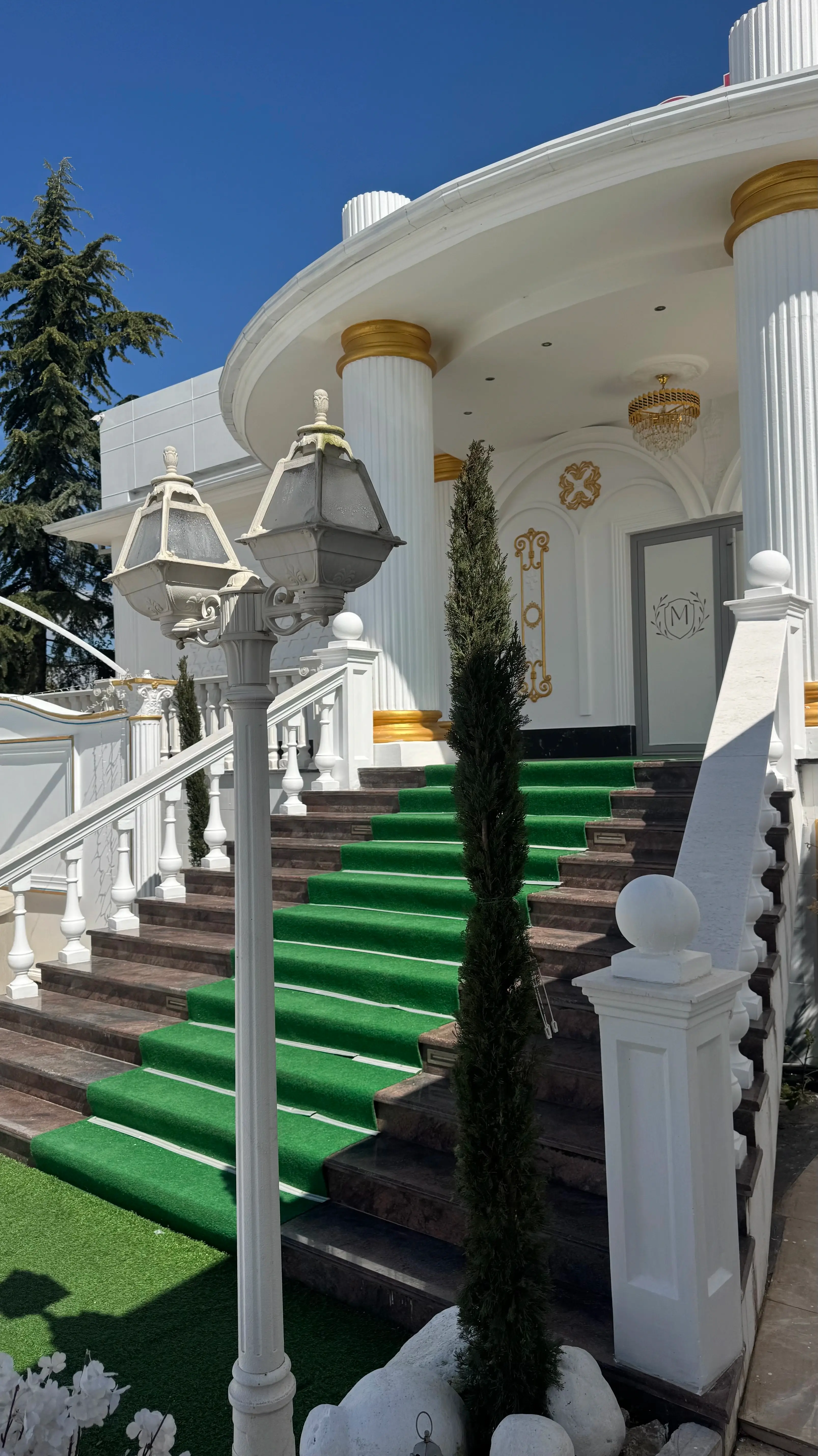 Pamje ditore e ambientit të jashtëm në Modus