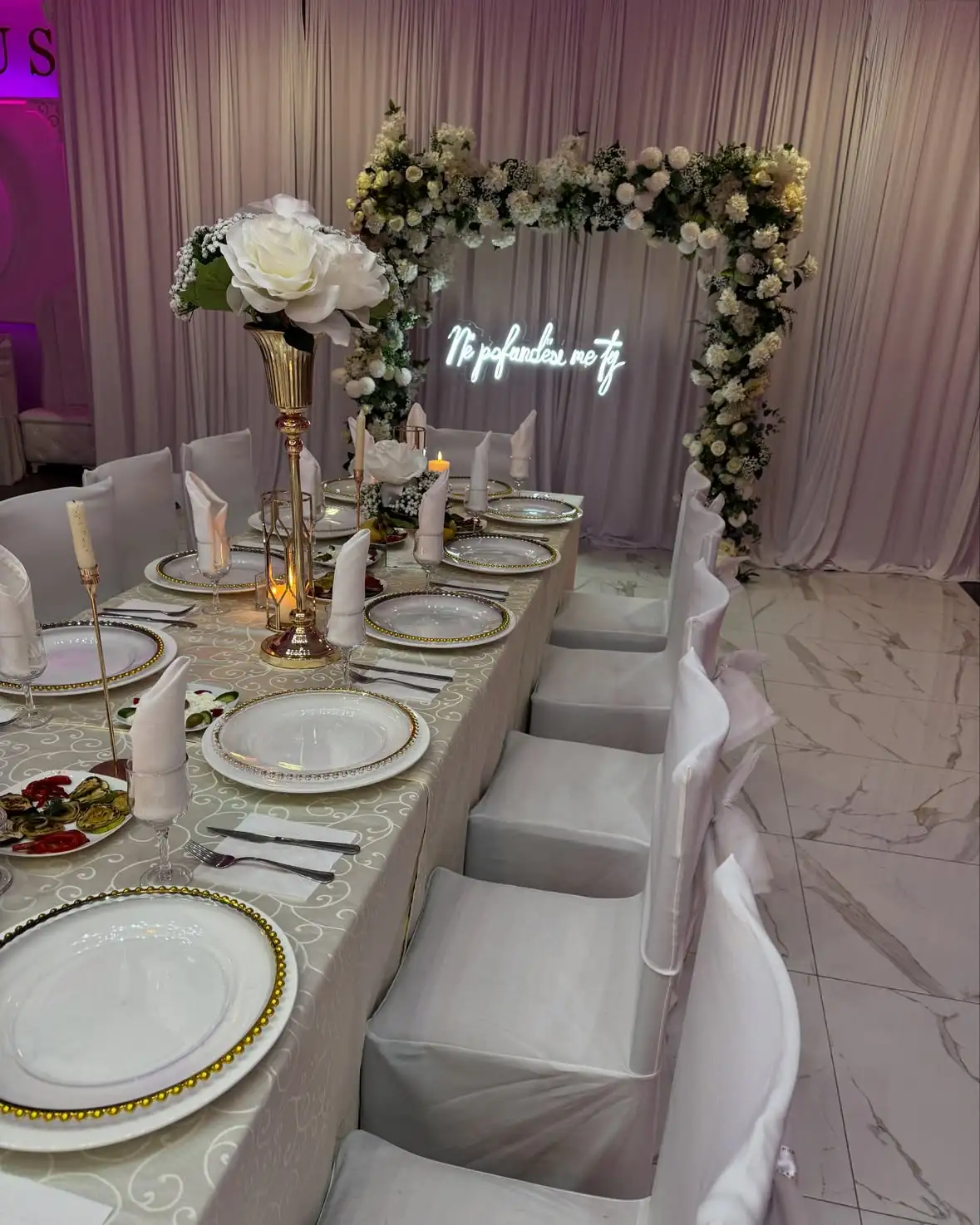 Pamje e brendshme e Modus